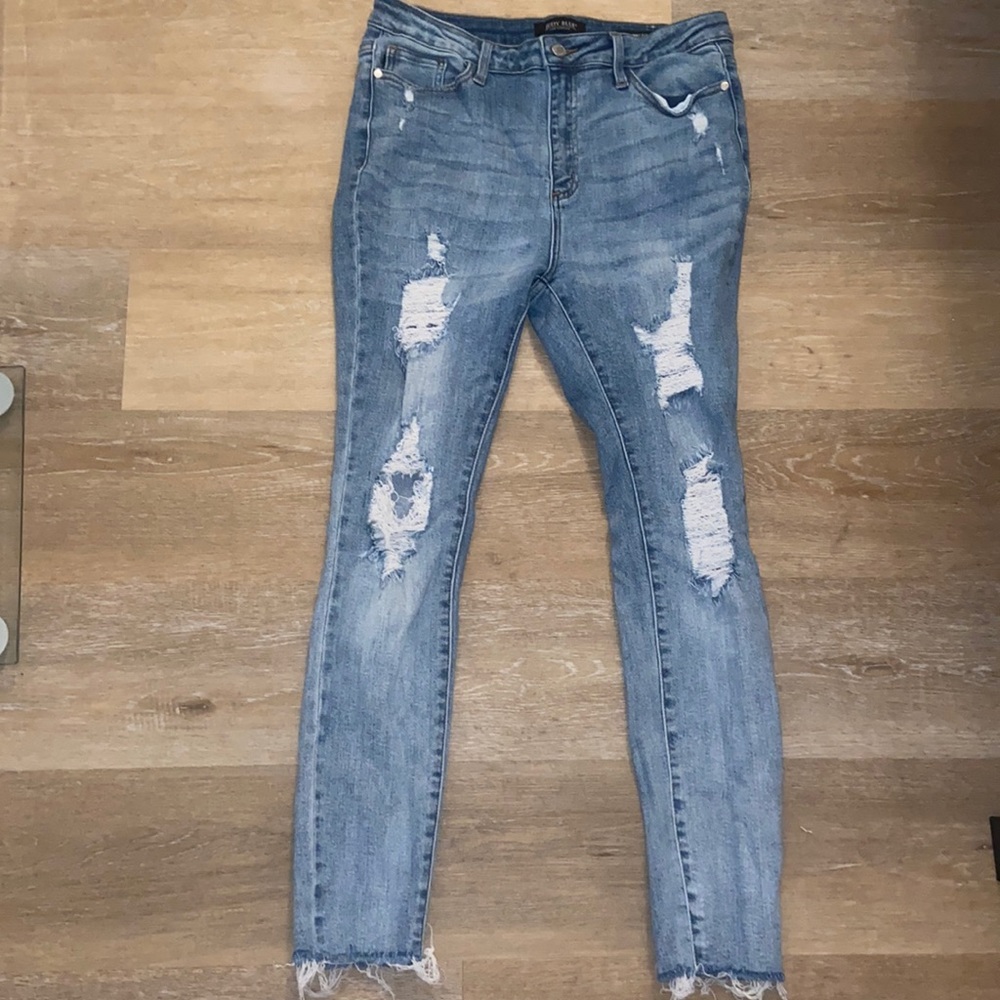 Judy Blue Distressed Jeans